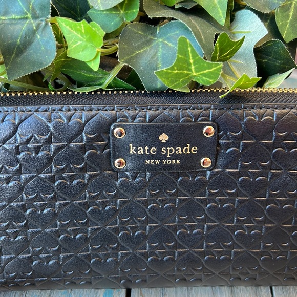 KATE SPADE ♠️ Penn Place Embossed Black Leather Zip Around Wallet - Picture 4 of 12